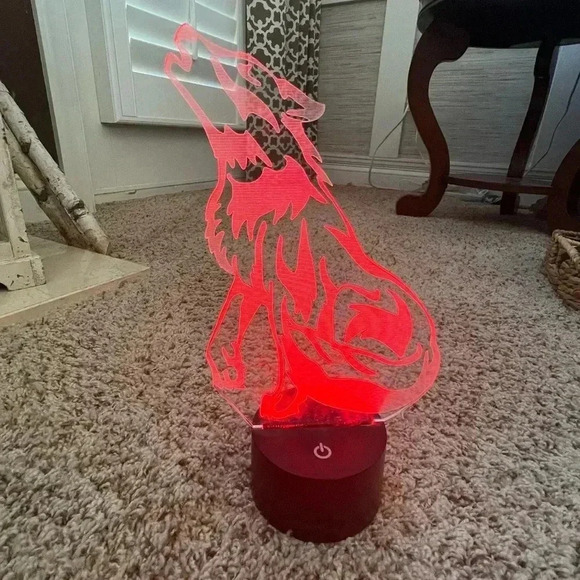 New in box 3d wolf lamp light up multicolor remote usb charge battery 16 colors - Picture 11 of 15